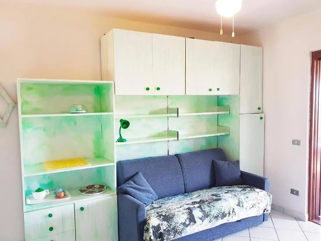 Residenze Golfo Di Marinella Lägenhet